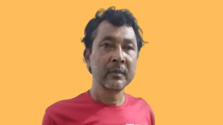নবীজিকে নিয়ে কটূক্তির অভিযোগে যুবককে পুলিশে সোপর্দ