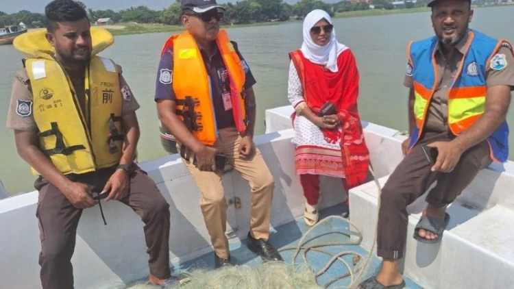 মেঘনায় নৌ পুলিশের অভিযানে ১ লাখ মিটার জাল জব্দ