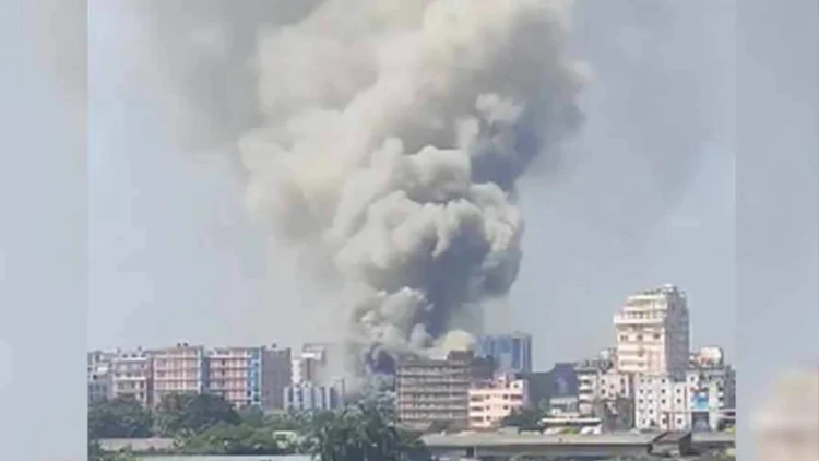 টঙ্গীতে ওষুধ কারখানায় ভয়াবহ আগুন
