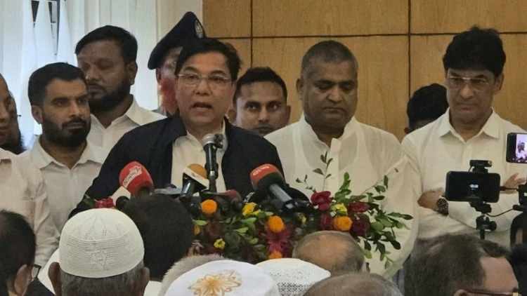 ডিসেম্বরে হাসিনা ফিরবে, এটা হাস্যকর কথা: বিমানমন্ত্রী