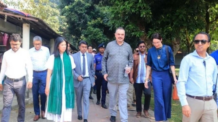 সোনারগাঁও জাদুঘর ও পানাম নগর পরিদর্শন মার্কিন রাষ্ট্রদূতের