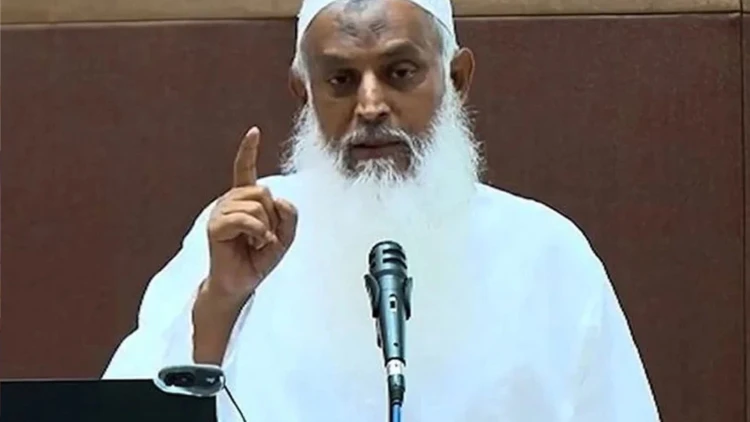 আলেমদের জন্য রক্ত দিতেও দ্বিধা করব না: ধর্মমন্ত্রী